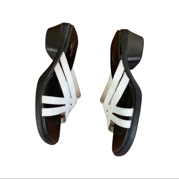 Dockers Sandals Size 7.5 - Picture 3 of 11